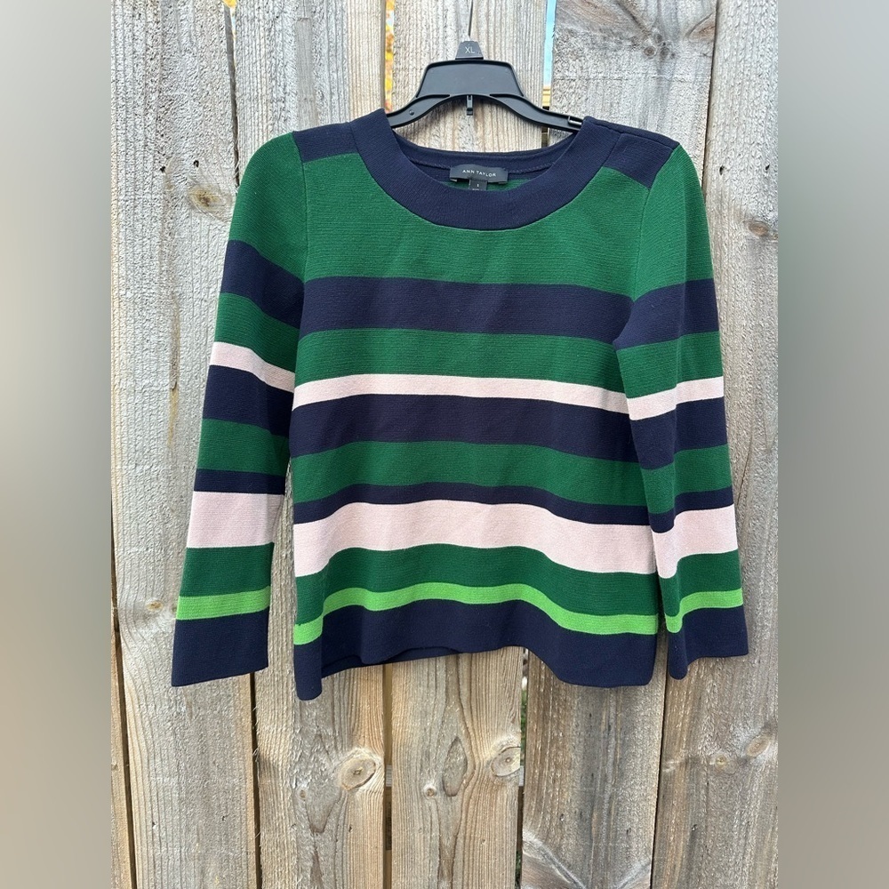 Ann Taylor Striped Knit Sweater – Size Small Coastal fall winter wear
